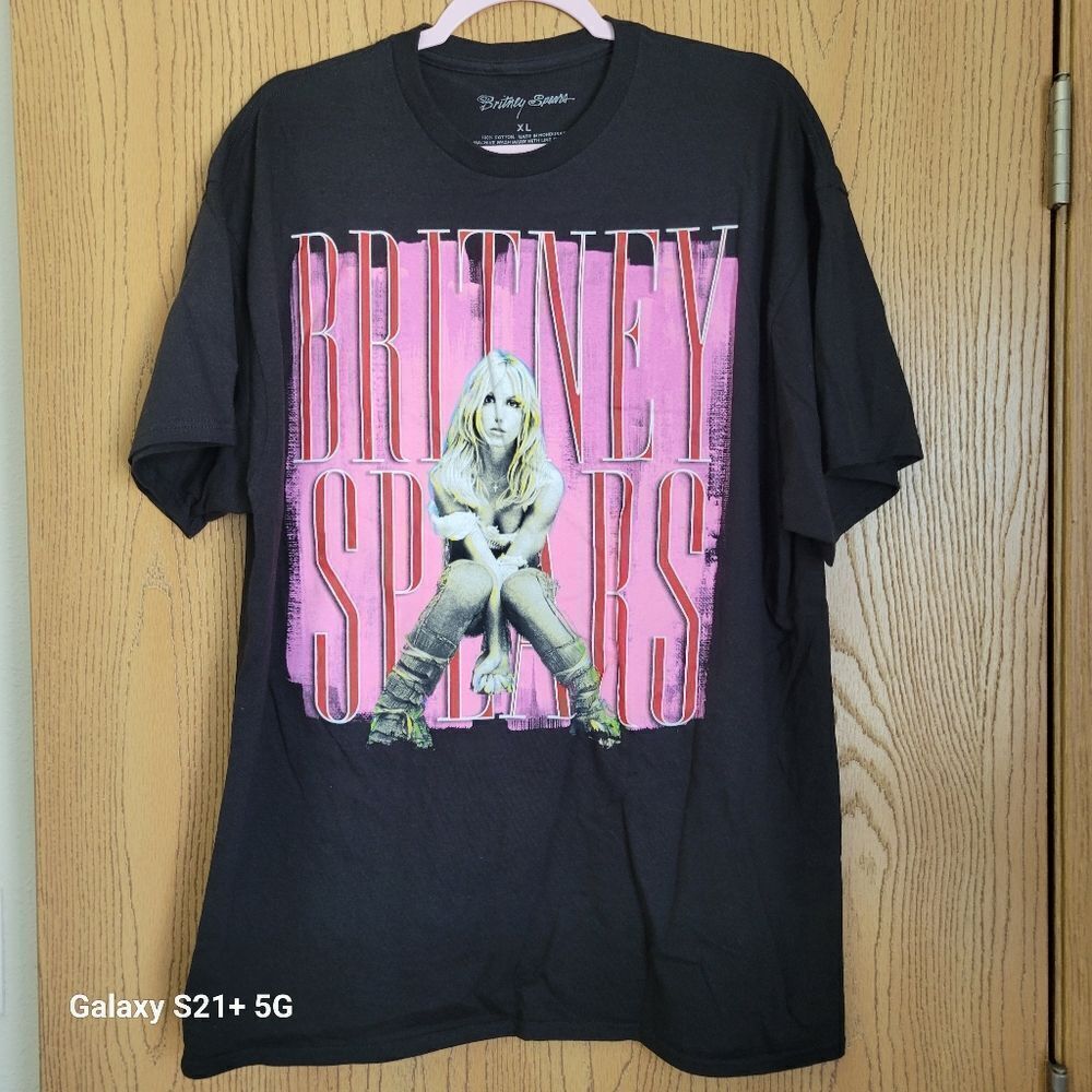 Britney Spears large front graphic t shirt womens size XL